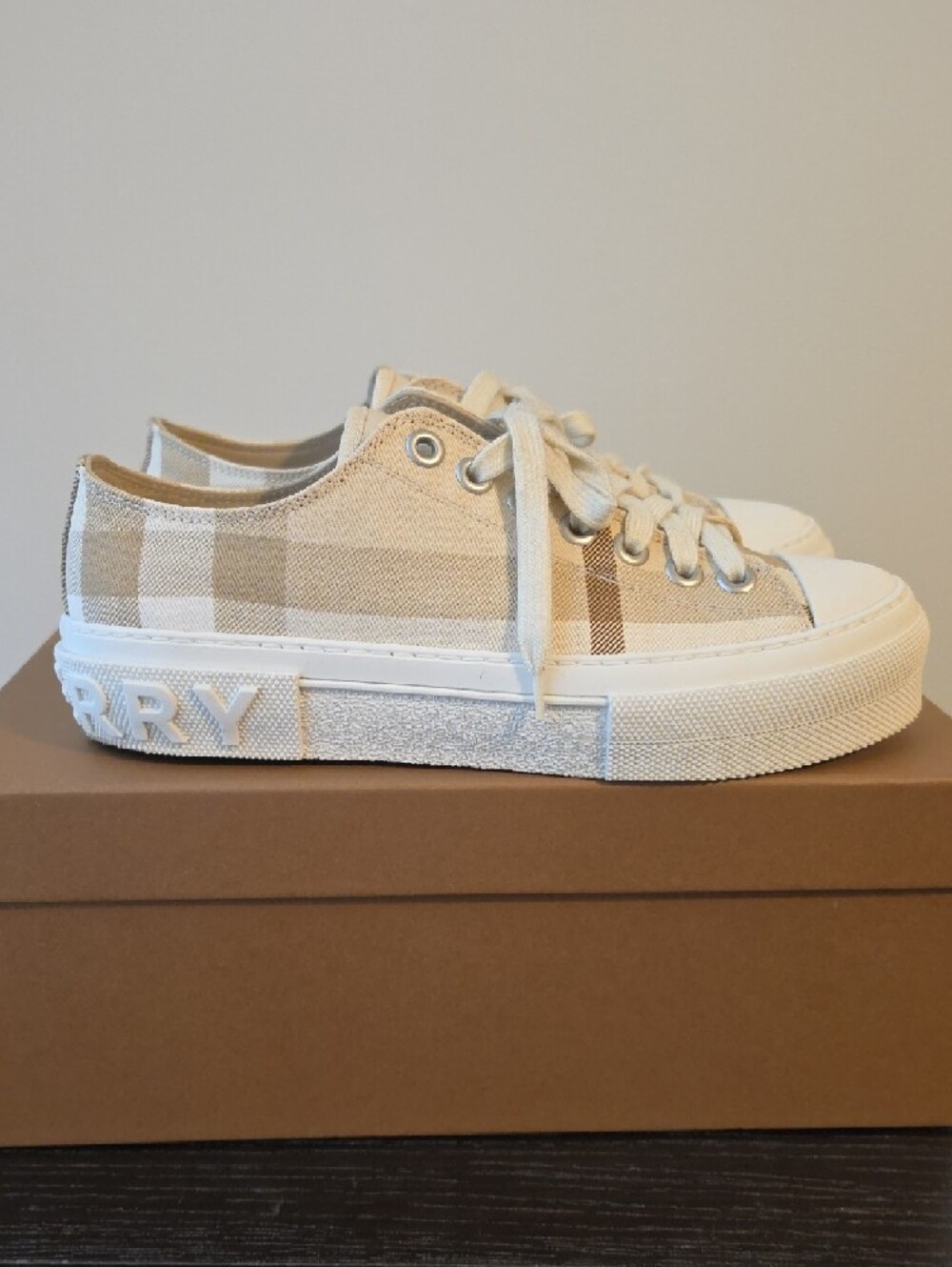 Burberry Beige Canvas Check Low-Top Sneakers with White Accents - Picture 5 of 14